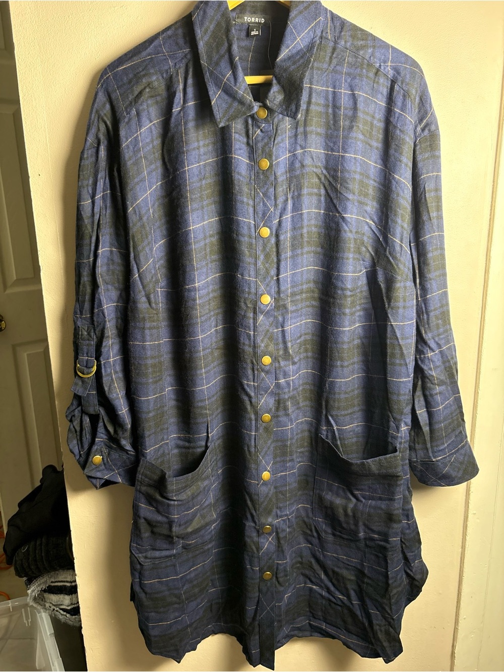 torrid NWT Navy and Black Plaid Button-Up Shacket/Kimono Size 1